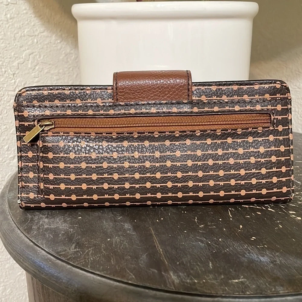 FOSSIL snap closure dot print wallet